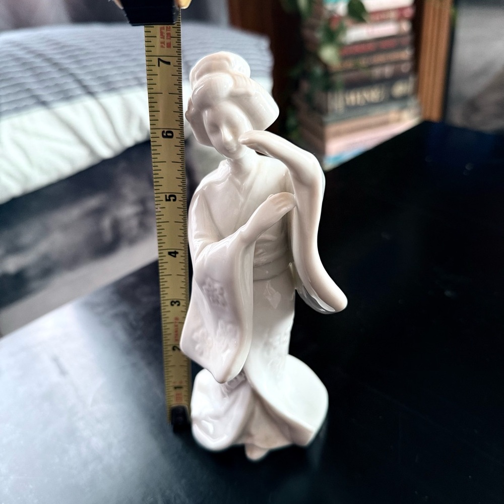 HOMCO Geisha Girl Porcelain Figurine Vintage circa 1970 - Picture 3 of 4
